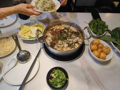 -德林酸菜鱼火锅(南丹店)