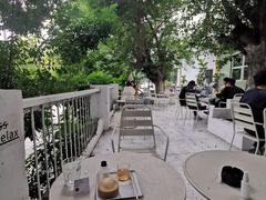 -ADO KAFE(大学城店)