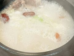 -益百岁牛尾汤(香山路店)