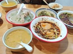 -朱大嘴肥肠血旺(福字街店)