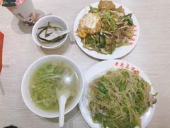 -老头盖浇饭(南京新街口明瓦廊宏光酒店店)