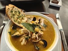 -卡佩罗意大利餐厅及酒吧Al Cappello Trattoria