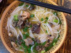 -正宗李家土鸡米线店