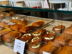 -VERIE BAKEHOUSE