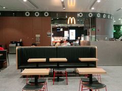 大堂-麦当劳(北京大兴机场二层国内到达(安检外)店)