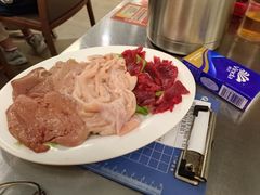 -胡须佬鸡煲四季火锅店(石厦西村直营店)