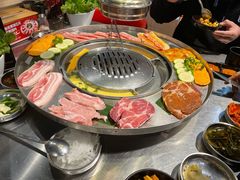 -哈哈碳都·牛肋条无限自助烤肉(台江万达店)