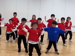 -小荧星艺校(大宁分校)