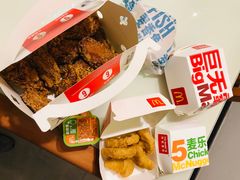 -麦当劳(展览路店)