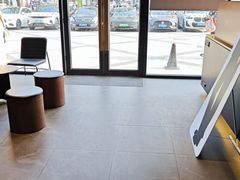 -瑞幸咖啡(显贵商务楼店)