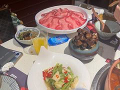 -牛村来人潮汕牛肉火锅(西单店)