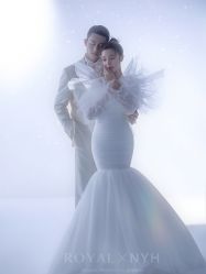 点击看大图 -挪娅婚纱摄影皇家会所