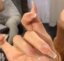 -悦指间美甲美睫