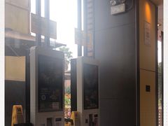 -麦当劳(中二横路店)