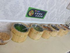 -丽丽三鲜螺蛳粉(田林路店)