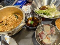 -GOGIYA·咕叽吖韩国传统烤肉店(东方新天地店)