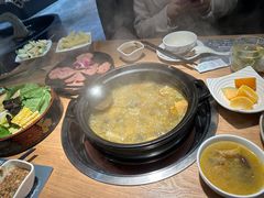 -热火朝天鲜切牛肉火锅(南强街巷店)
