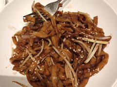 干炒牛河-汤城小厨•粤菜•靓汤(金宝街店)