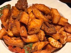 馕炒肉-阿里家·新疆烤肉酒場