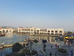 -百联奥特莱斯广场(南京店)
