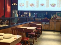 大堂-渝是乎酸菜鱼(龙旗购物中心店)