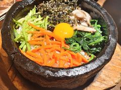 传统石锅拌饭-大同江朝鲜菜•长春地标美食(绿园吾悦广场店)