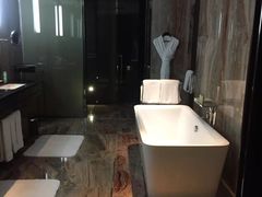 -广州天河希尔顿酒店