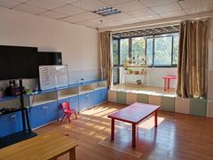 -四叶草托育园(张江园店)