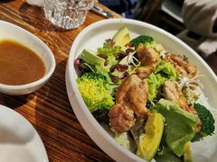 照烧鸡肉沙拉-1886德国汽车餐厅(外滩十六铺码头店)