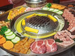 -哈哈碳都·牛肋条无限自助烤肉(台江万达店)