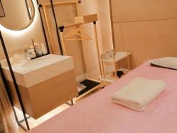 -苑苑vbeauty科技美容SPA