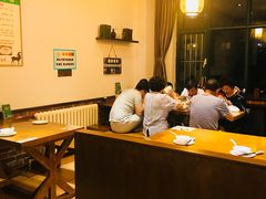 大堂-山沟沟羊小馆&烤全羊羊肉汤(麦岛店)