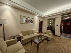 -东北大厦酒店(沈阳北站青年大街店)