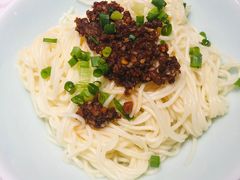 特色小面（红油）-乔阿马·江南味·驴肉香(龙湖华泾天街店)