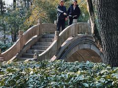 -汇龙潭
