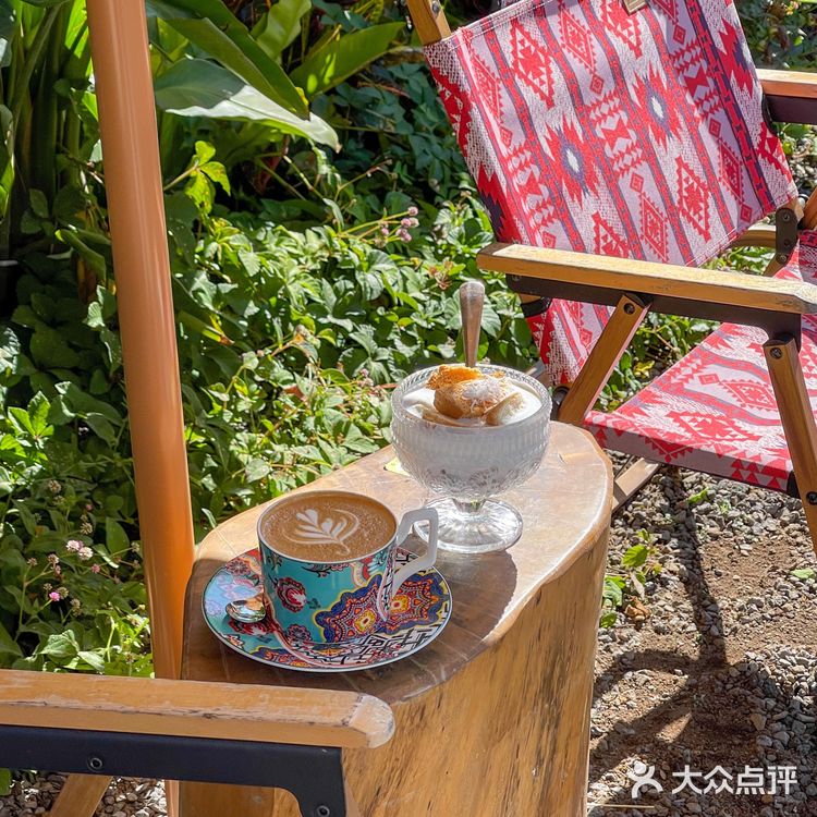 腾冲旅行｜和顺古镇荷花池畔小资咖啡