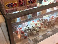 -花花卷卷·鲜食蛋糕(静安久光百货店)