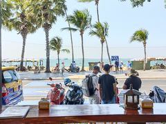 -Green Tree Rest. & Pub