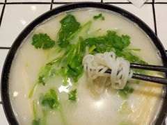 -肥汁米蘭香港米线(长宁来福士店)