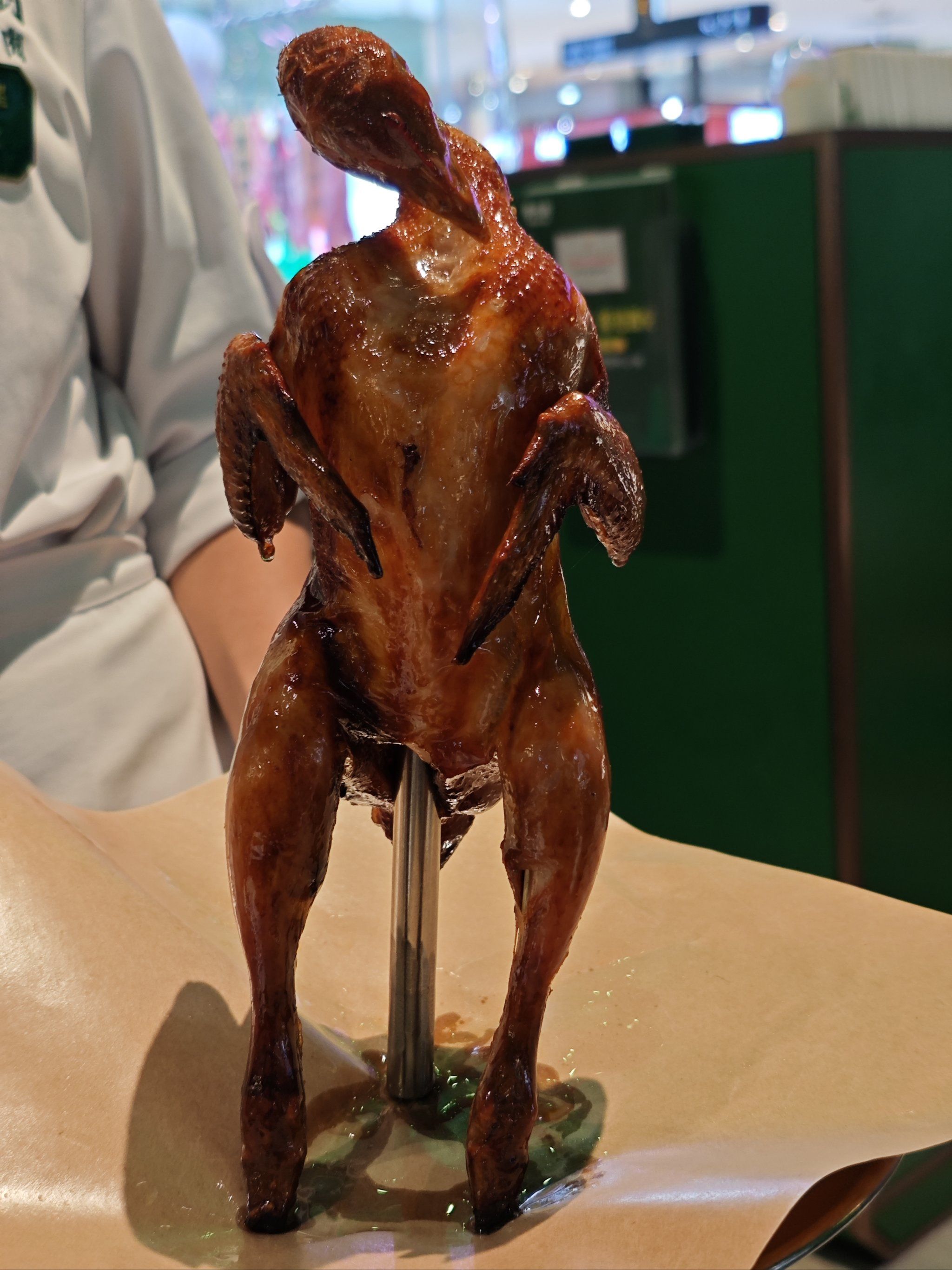 今天携一家老小再次来到位于喜隆多四层的这家费大厨湘菜馆
