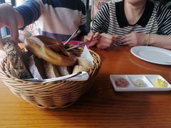德式面包篮-普兰达德国餐厅·德式脆皮烤猪肘·自酿啤酒(观唐店)