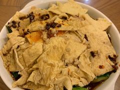 炝豆皮-三鞭一花·独一处·元英砂锅(海光寺店)