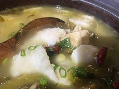 -周鱼小馆石锅酸菜鱼(活力汇店)