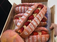 乳酪草莓包-LELECHA乐乐茶(上海五角场万达广场店)