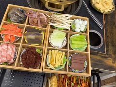 -娜姐鲜牛肉串串火锅(藏龙岛店)