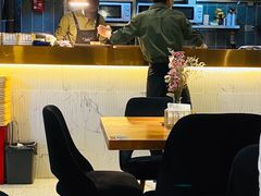 -POKEE VIA&Brunch·维娅(重庆来福士店)