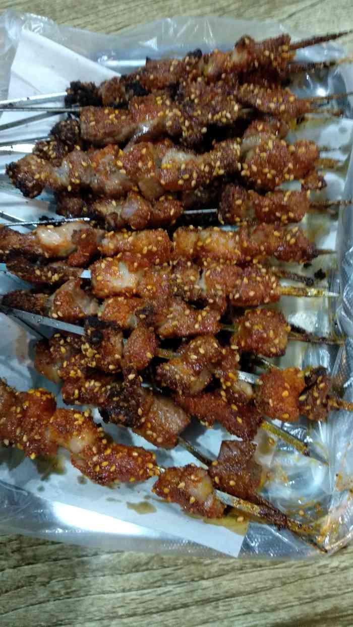 二毛电烤串(南海街店)-"没搬地方之前来过一次.新搬的店面比以前.