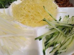 新京酱肉丝-关东风老北方菜馆(桂芳园店)