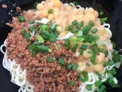 招牌豌杂面-丽影重庆小面(定西路店)