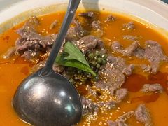 泡菜牛肉锅-付掌柜在成都·热炒砂锅集(金禾店)
